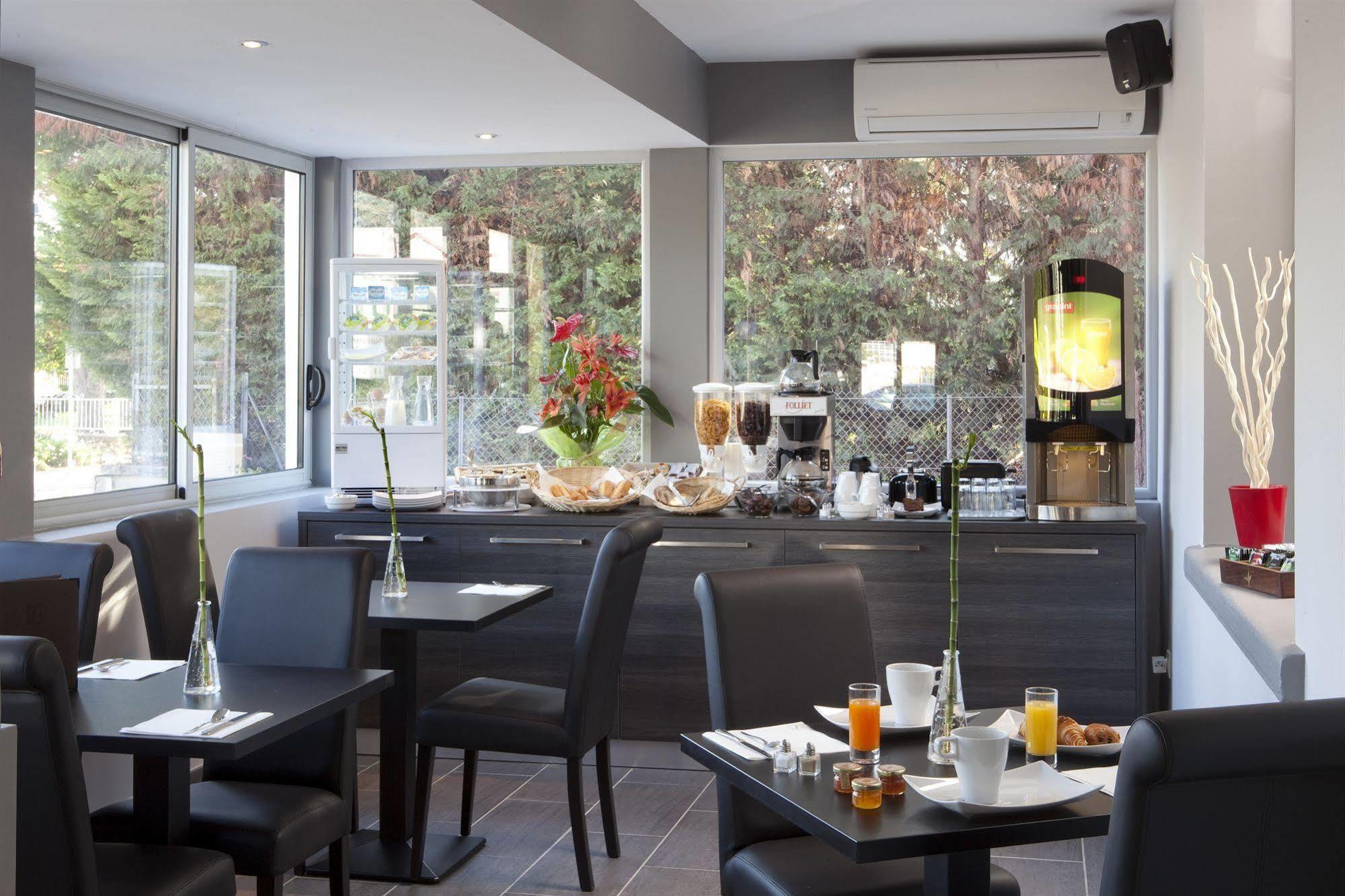 Contact Hotels Les Pierres Dorees Amberieux d'Azergues Bagian luar foto