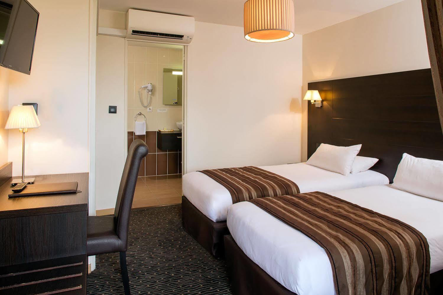 Contact Hotels Les Pierres Dorees Amberieux d'Azergues Bagian luar foto